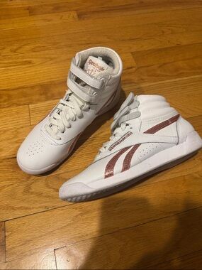 REEBOK• high top sneakers